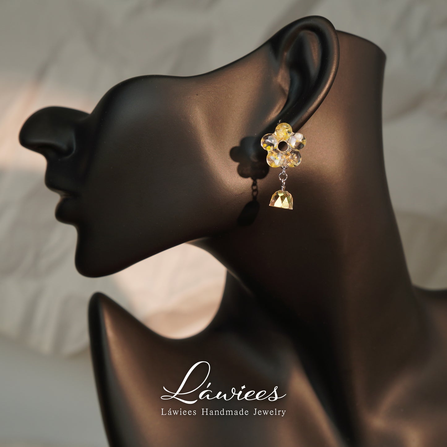 Lawiees Flower‘s Series F